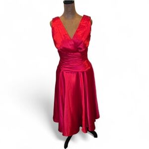 Maggy Boutique Women's Vibrant Red Hot V-neck Pleated Bodice Midi Dress